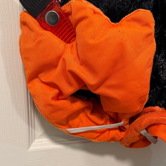 Adorable Penguin Kids Costume - Black and Orange Size 2T and 3T - Picture 3 of 5